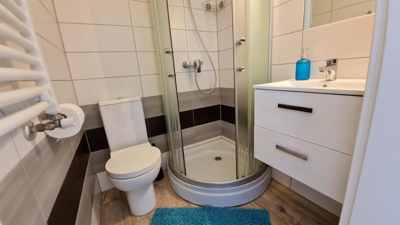 Bela - Pokoje Z Aneksami I Apartamenty Kołobrzeg Exterior foto