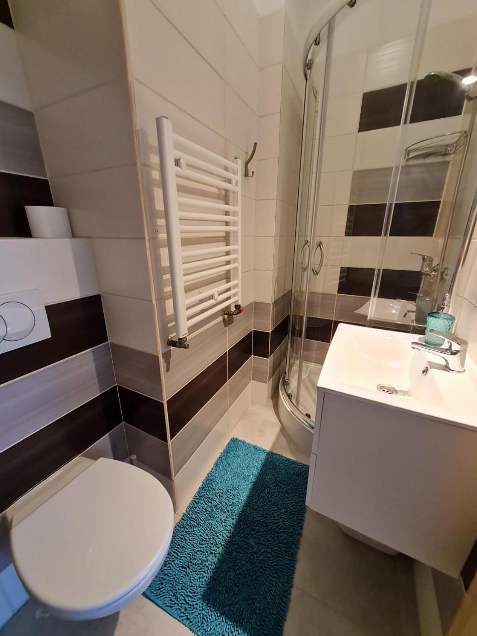 Bela - Pokoje Z Aneksami I Apartamenty Kołobrzeg Exterior foto