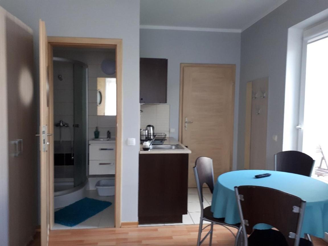 Bela - Pokoje Z Aneksami I Apartamenty Kołobrzeg Exterior foto